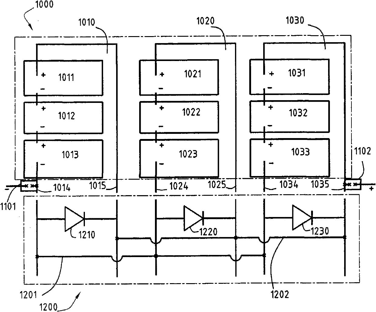 Device for external electrical connection of the electrically live cells of an electrically live panel, such as the electricity generating cells of a photovoltaic panel