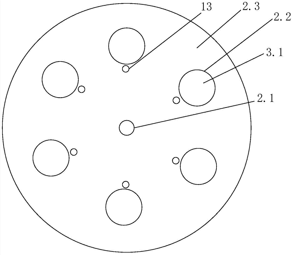 Compact zoom lens with switchable focal length and zooming method