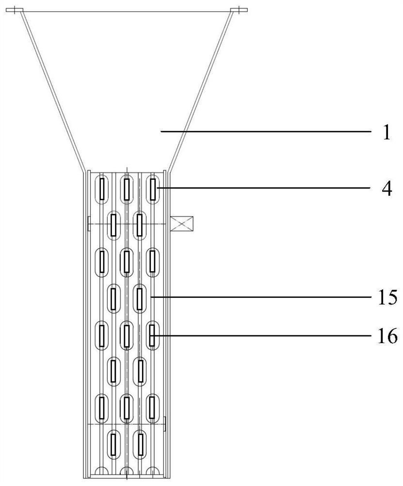 Caterpillar band recess next-to-ground precise seed discharging device