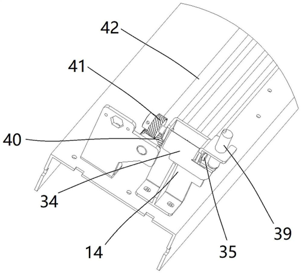 Automatic feeder and cut end detection device thereof