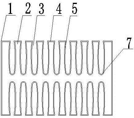 Lithium ion battery pack capable of uniformly dissipating heat