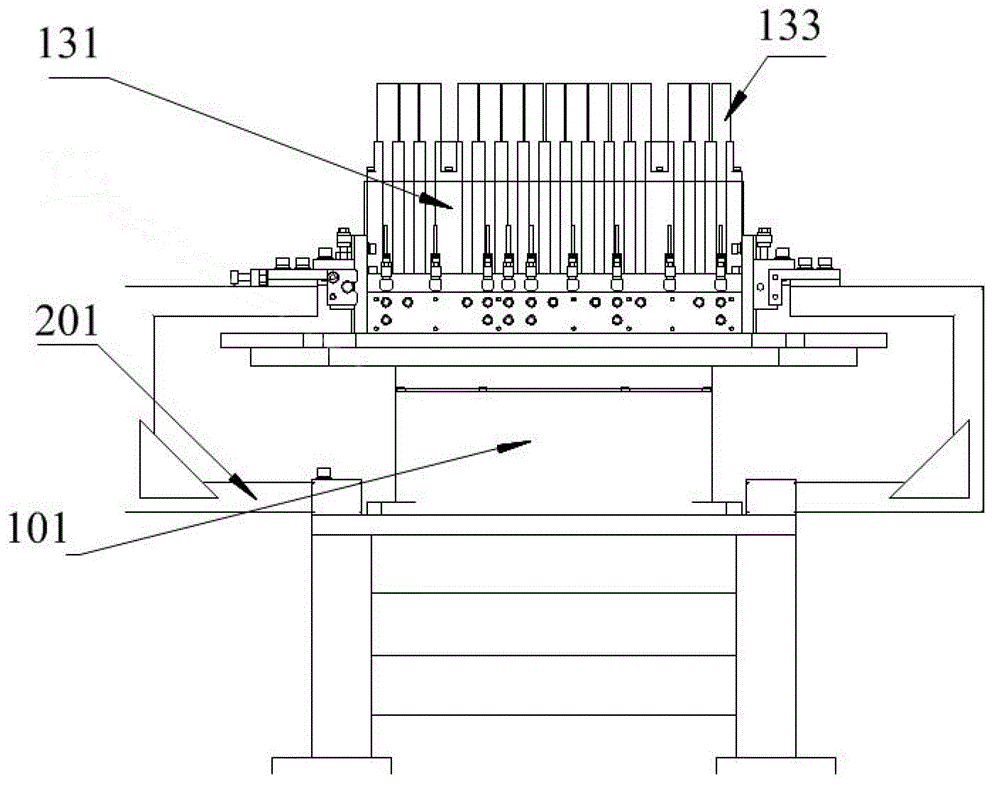 Automatic feeding device for keyboard automation assembly robot