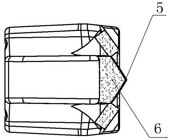 Combined material breaking tooth structure for waste treatment