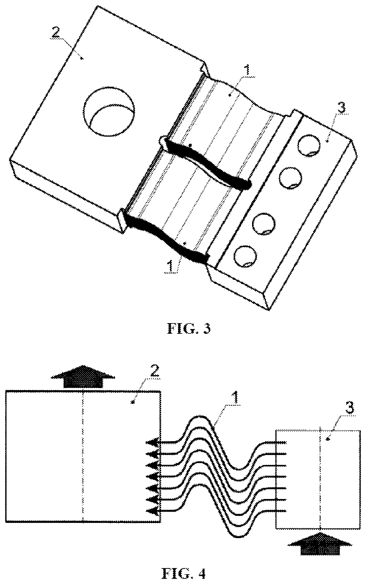 Device for electrically connecting a blanket module to a vacuum vessel of a thermonuclear reactor