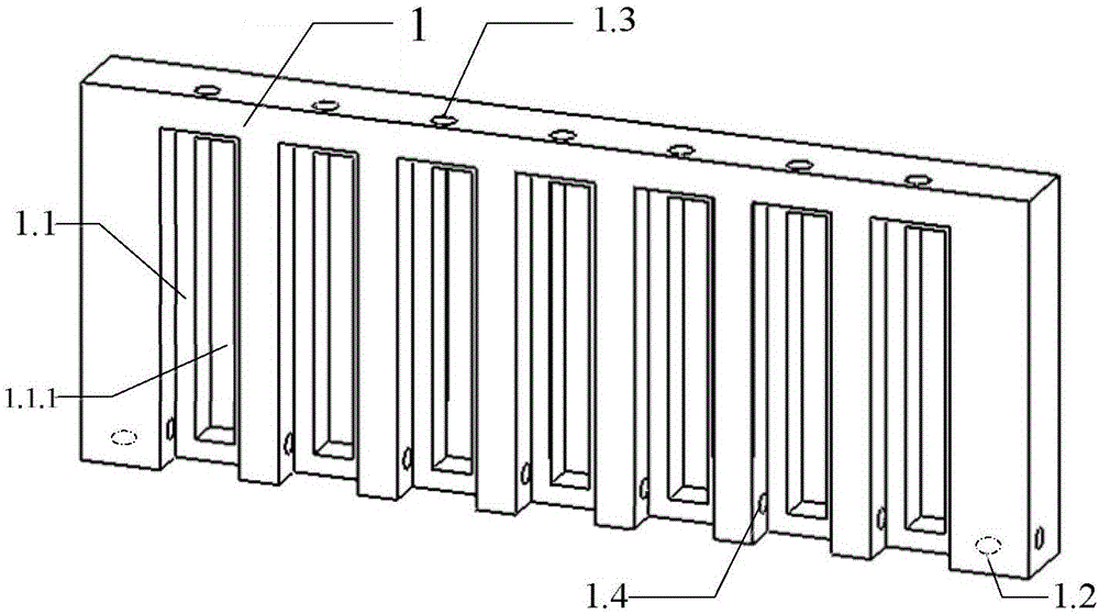 Adjustable cylindrical cell test clamp