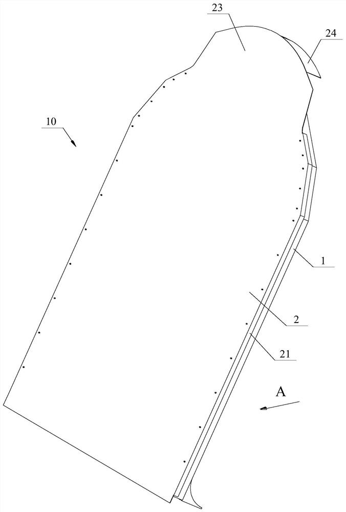 Railway vehicle and end wall thereof