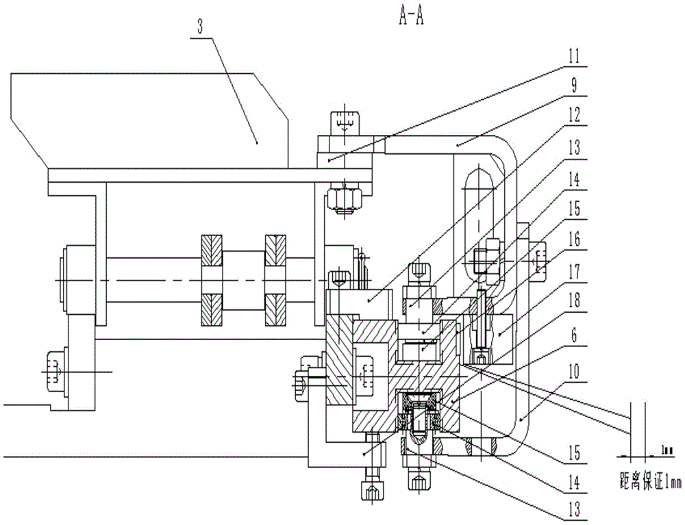 A device and method for testing the change of chain pitch in chain tool magazine