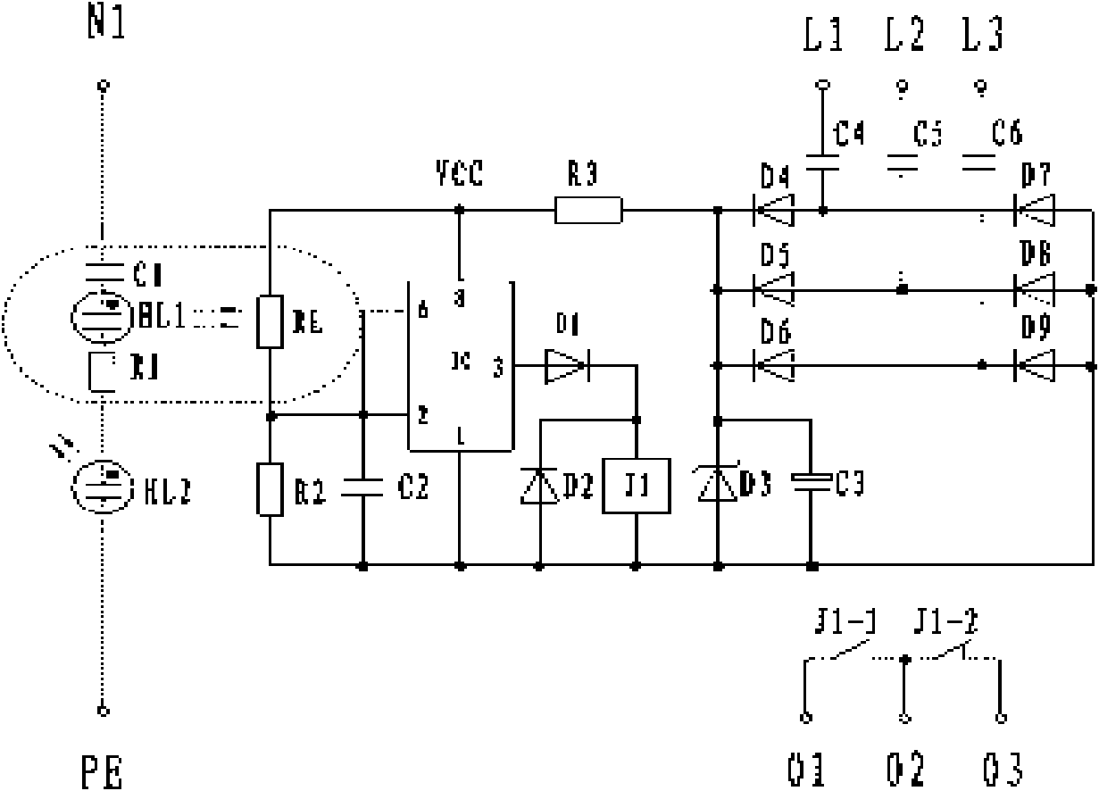 Protector for preventing three-phase power circuit from generating high voltage