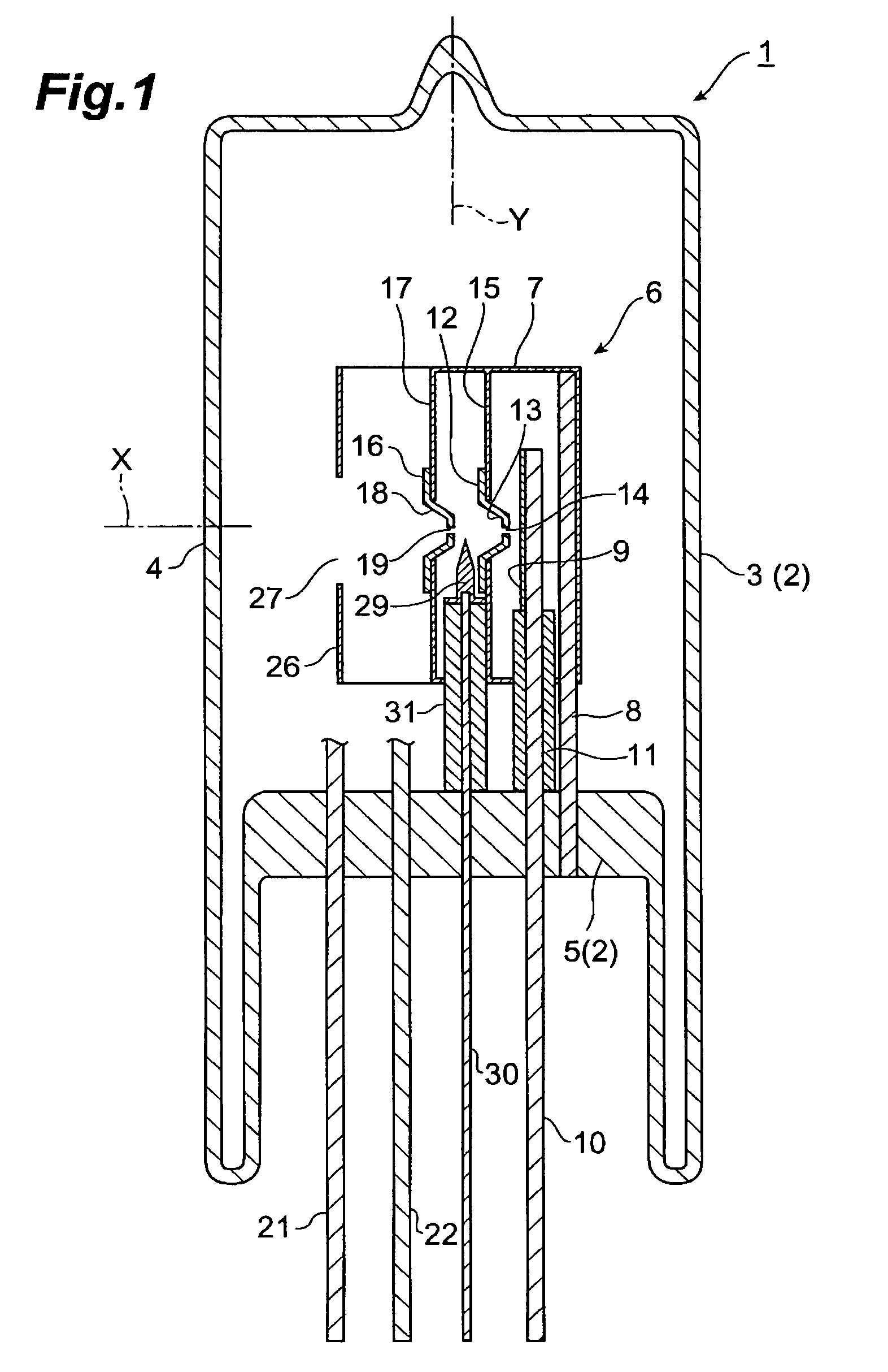 High-luminance gas discharge tube with diaphragm elements within discharge path