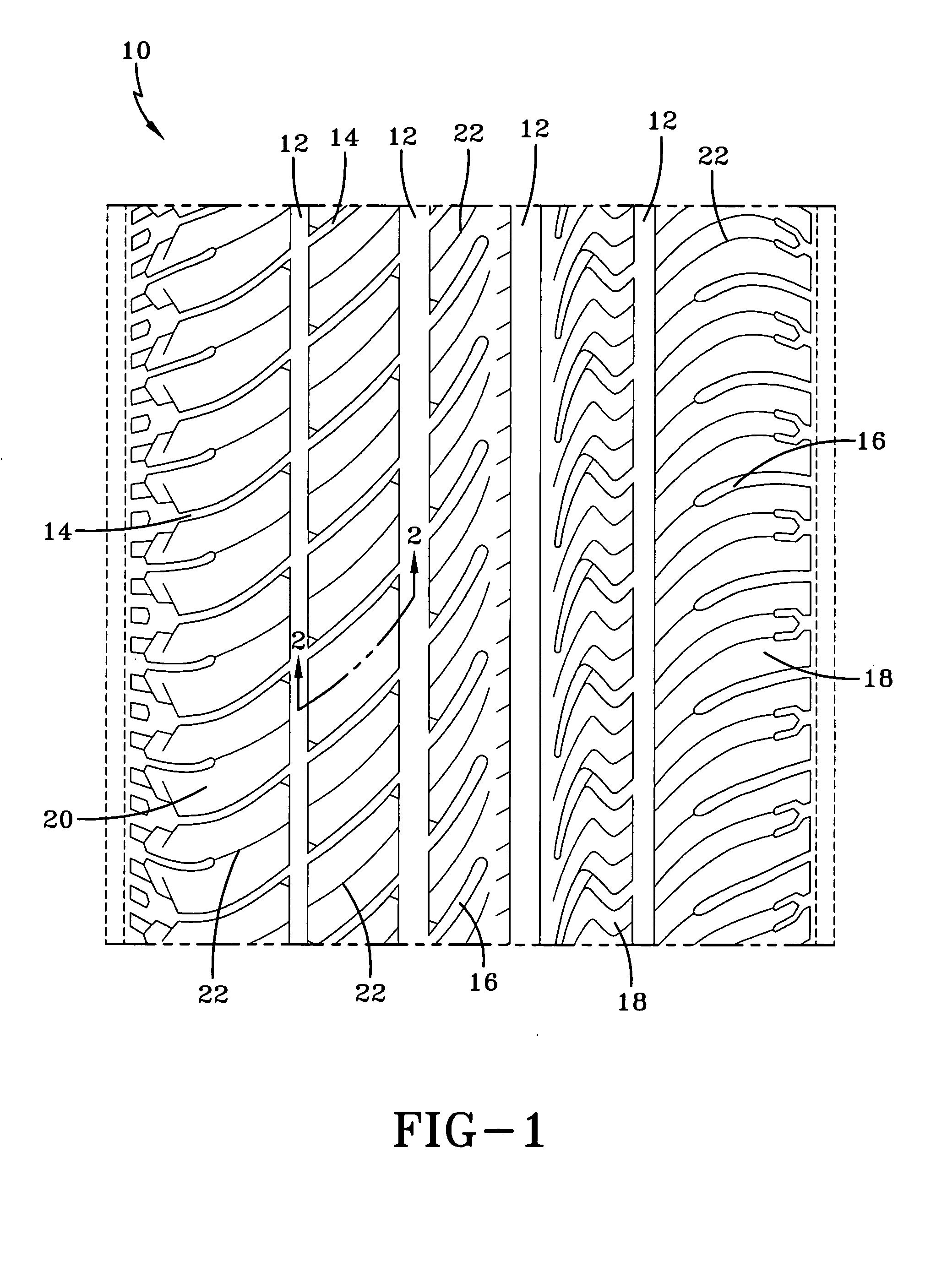 Pneumatic tire with tread siping