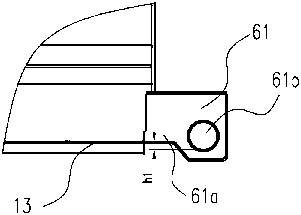 Subway vehicle body and roof drainage system thereof