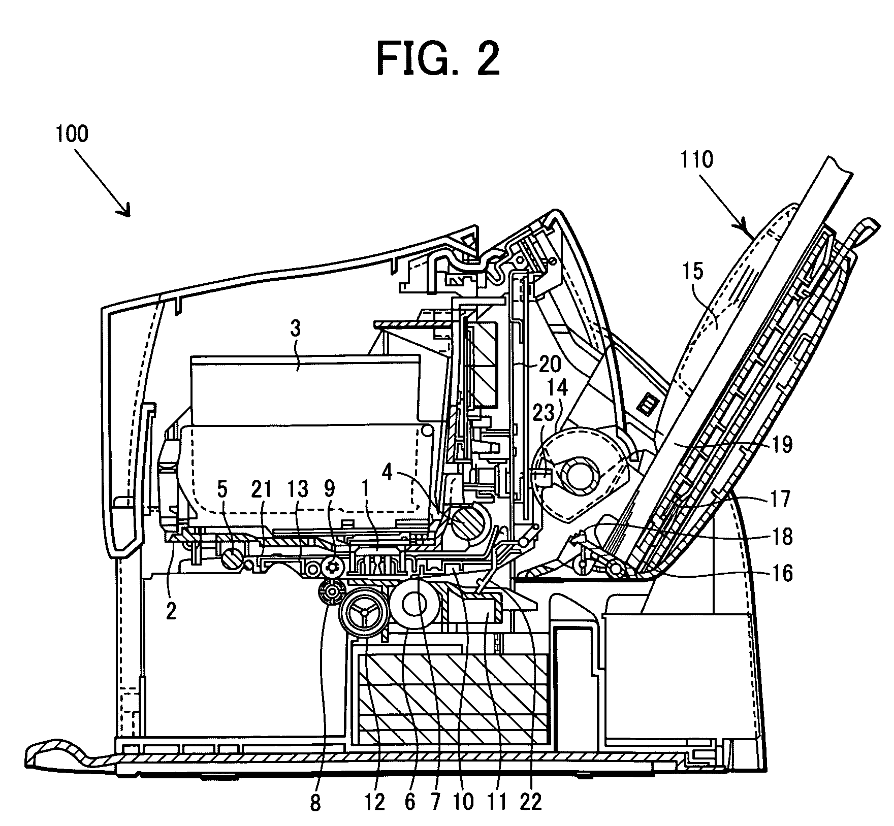 Recording apparatus and method for discriminating type of recording medium