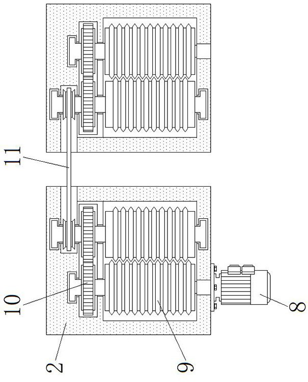 Forage crushing and mixing machine for livestock breeding