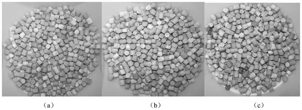 Organic solid waste semi-in-situ carbon sequestration gasification device and application thereof