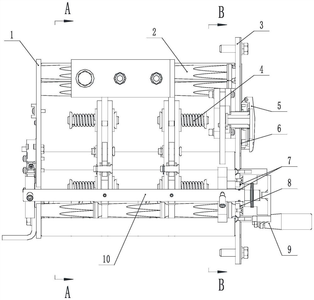 High-protection interlocking self-compensation isolating switch