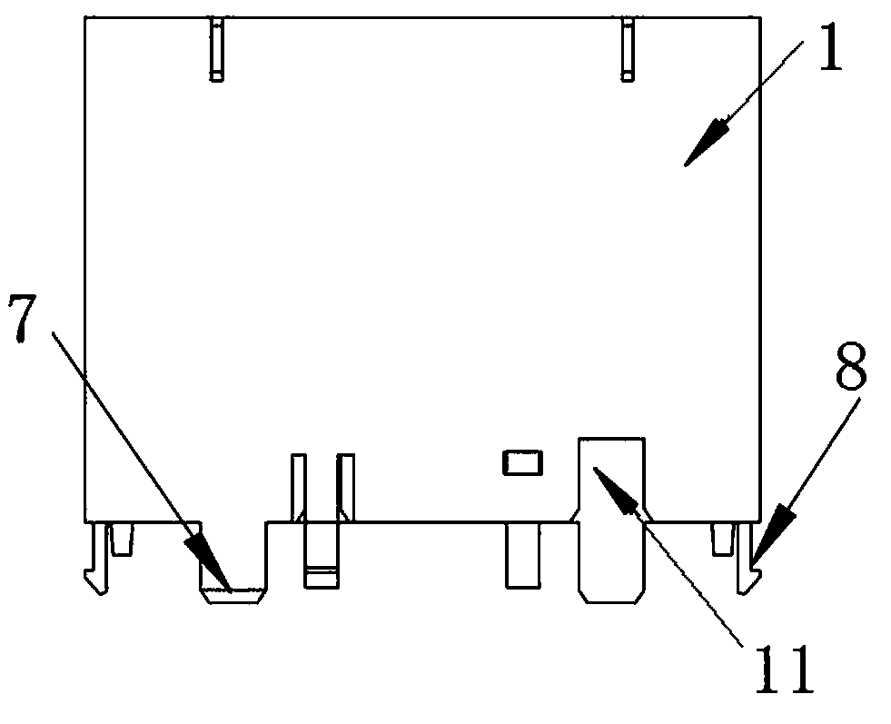 Adapter connector housing and adapter connector