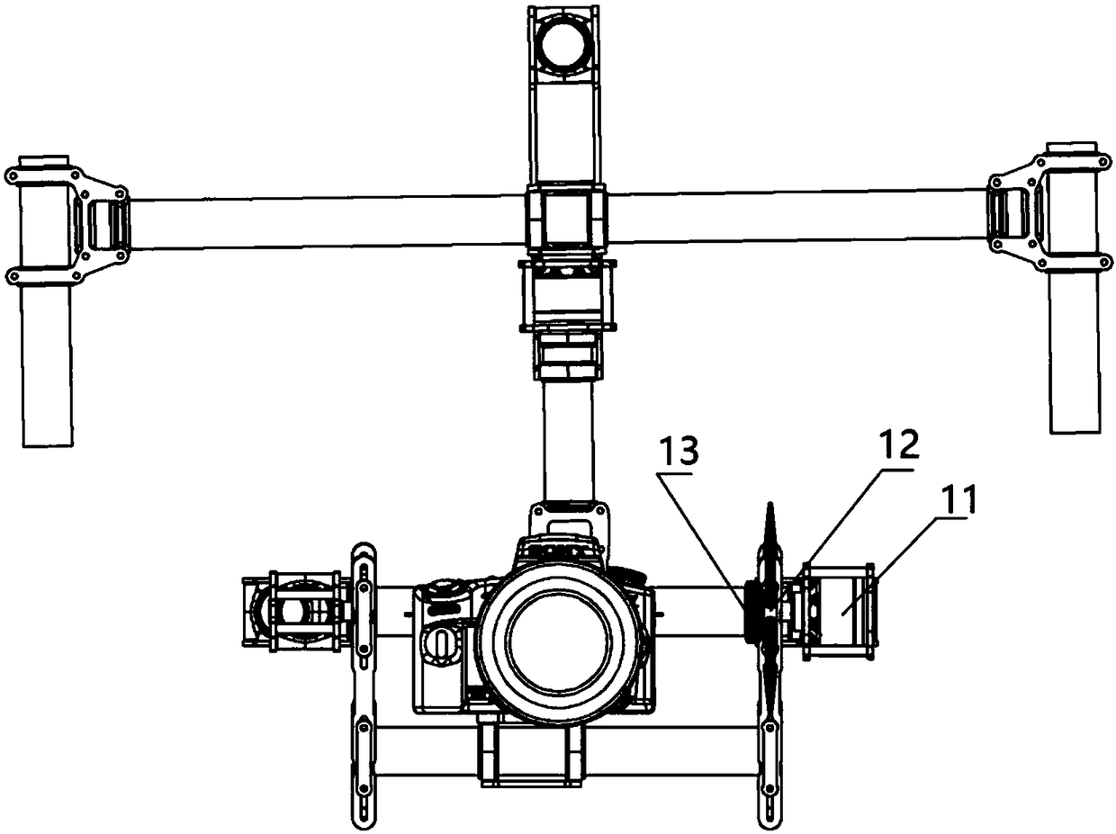 A mechanism for automatically adjusting the center of gravity of an electronic gyro handheld stabilizer