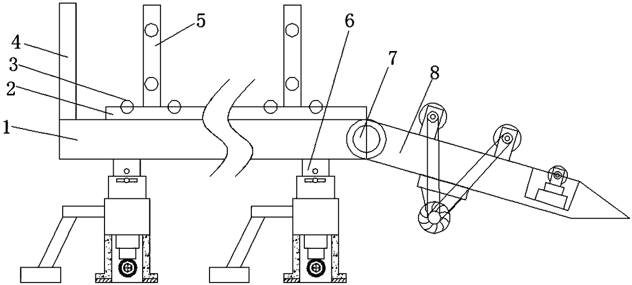 Equipment transporting device with convenient lifting function for medical use