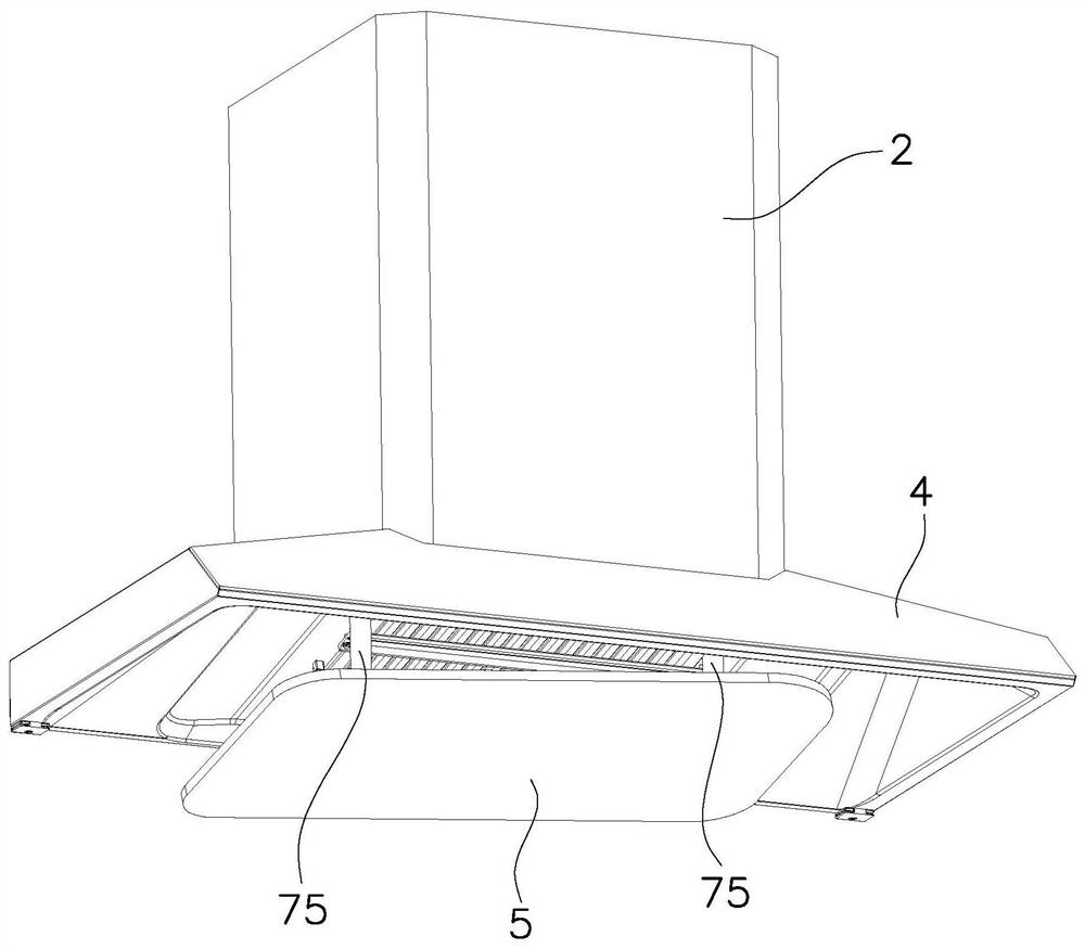 Range hood with movable smoke deflector and control method thereof