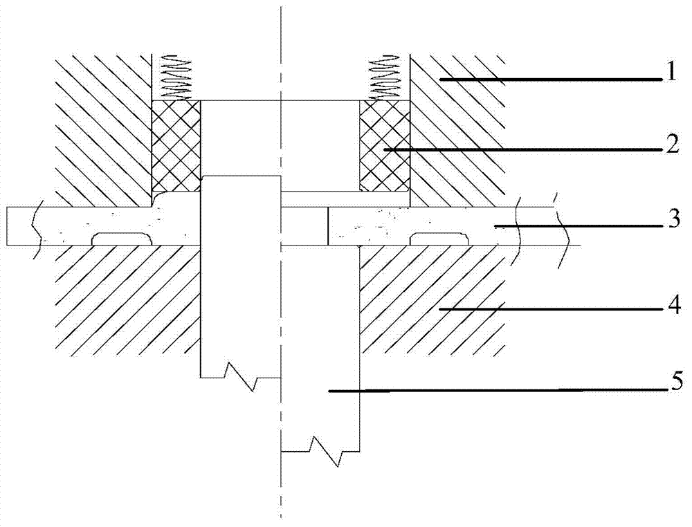 Precision forming method and device for flat gear with flange