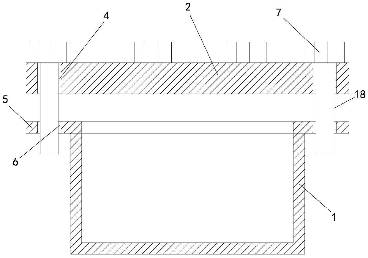 Manhole sealing device convenient to pass through