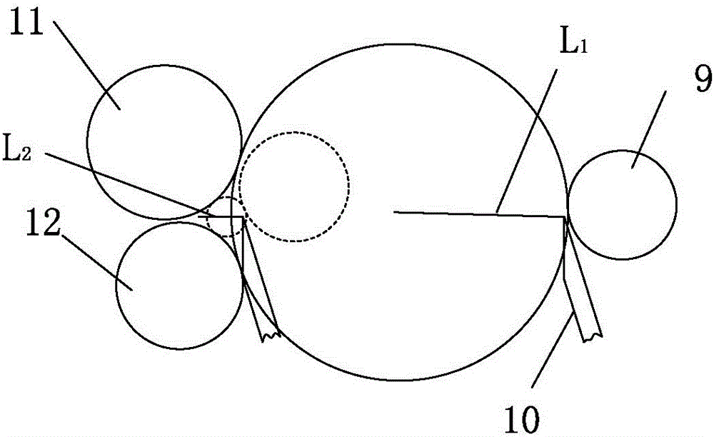 A wood rotary cutting machine without card shaft