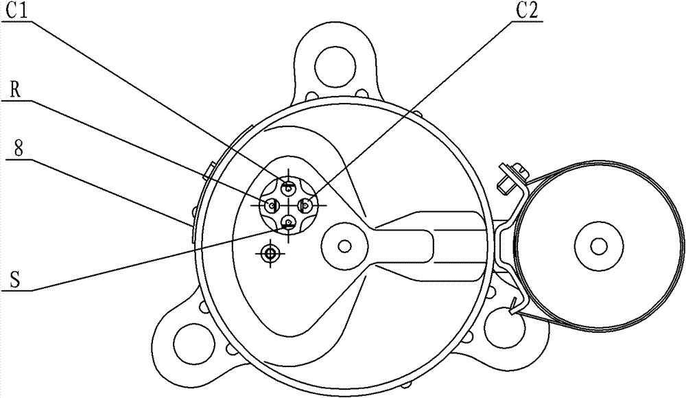 Air conditioner starting and operating at low voltage and control method thereof