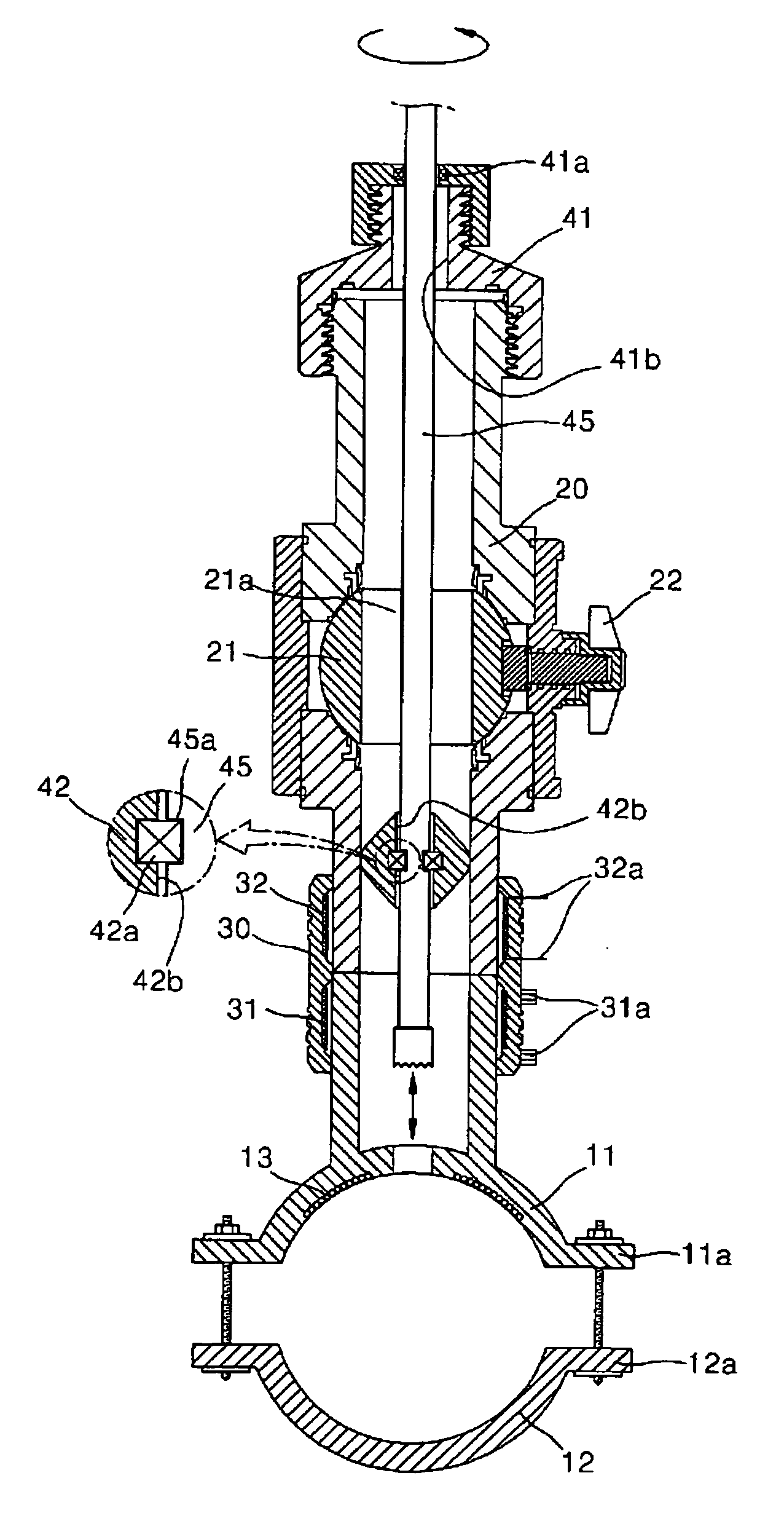 Pipe tapping apparatus