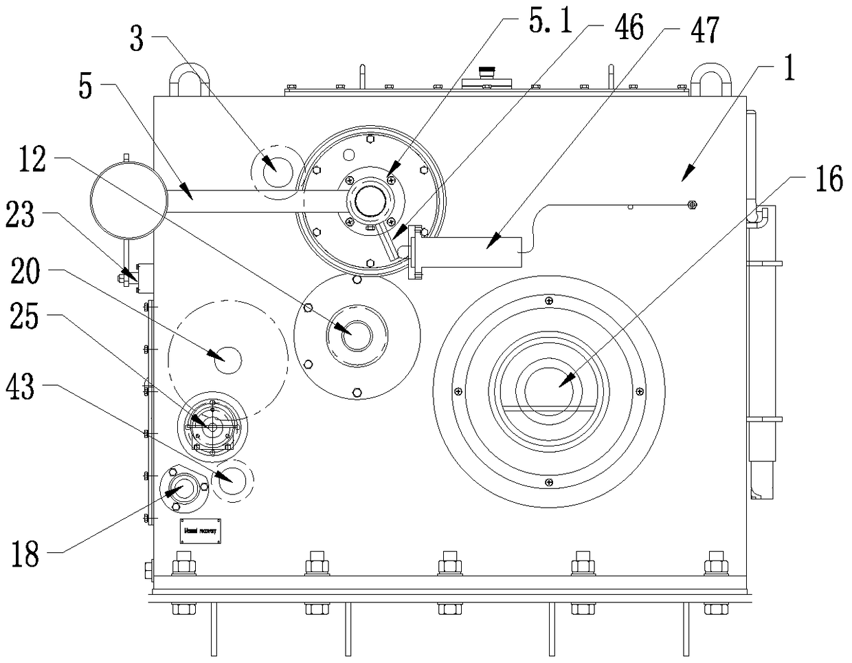 Wave-compensated winch device with pneumatic lifting