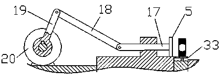 Automatic discharge device for bearing ring