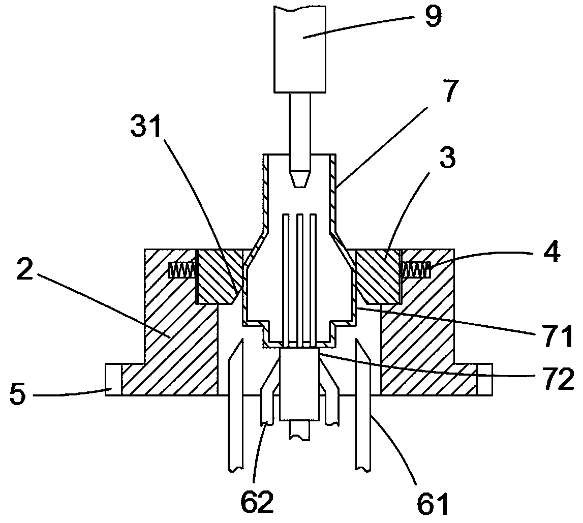 Centrifugal potting device for potting harness connector and working method of centrifugal potting device