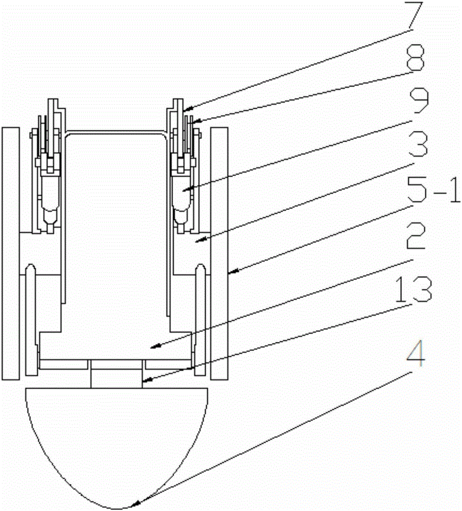 Travel shoe with wheels and method for operating travel shoe