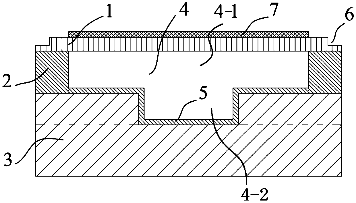 An air-coupled cmut with a T-shaped cavity structure and its preparation method