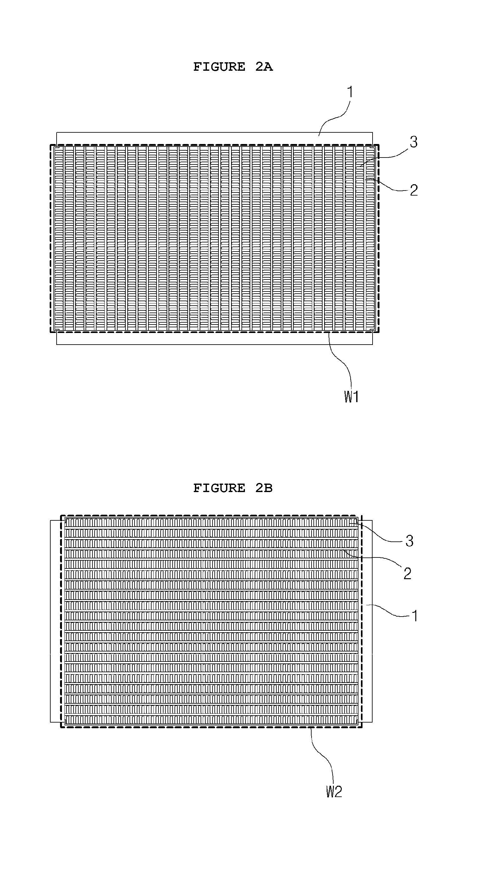 Evaporator having vertical arrangement of header pipe for vehicle air conditioner