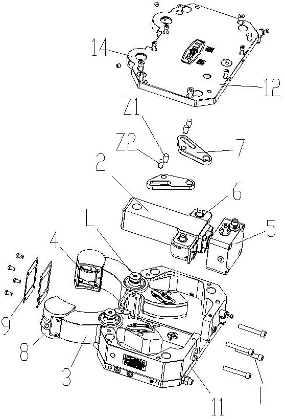 Self-centering lathe center frame