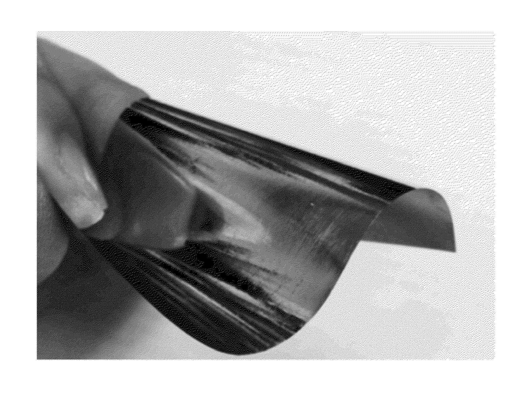 Flexible metallic glass substrate with high resilience, manufacturing method thereof, and electronic device using same