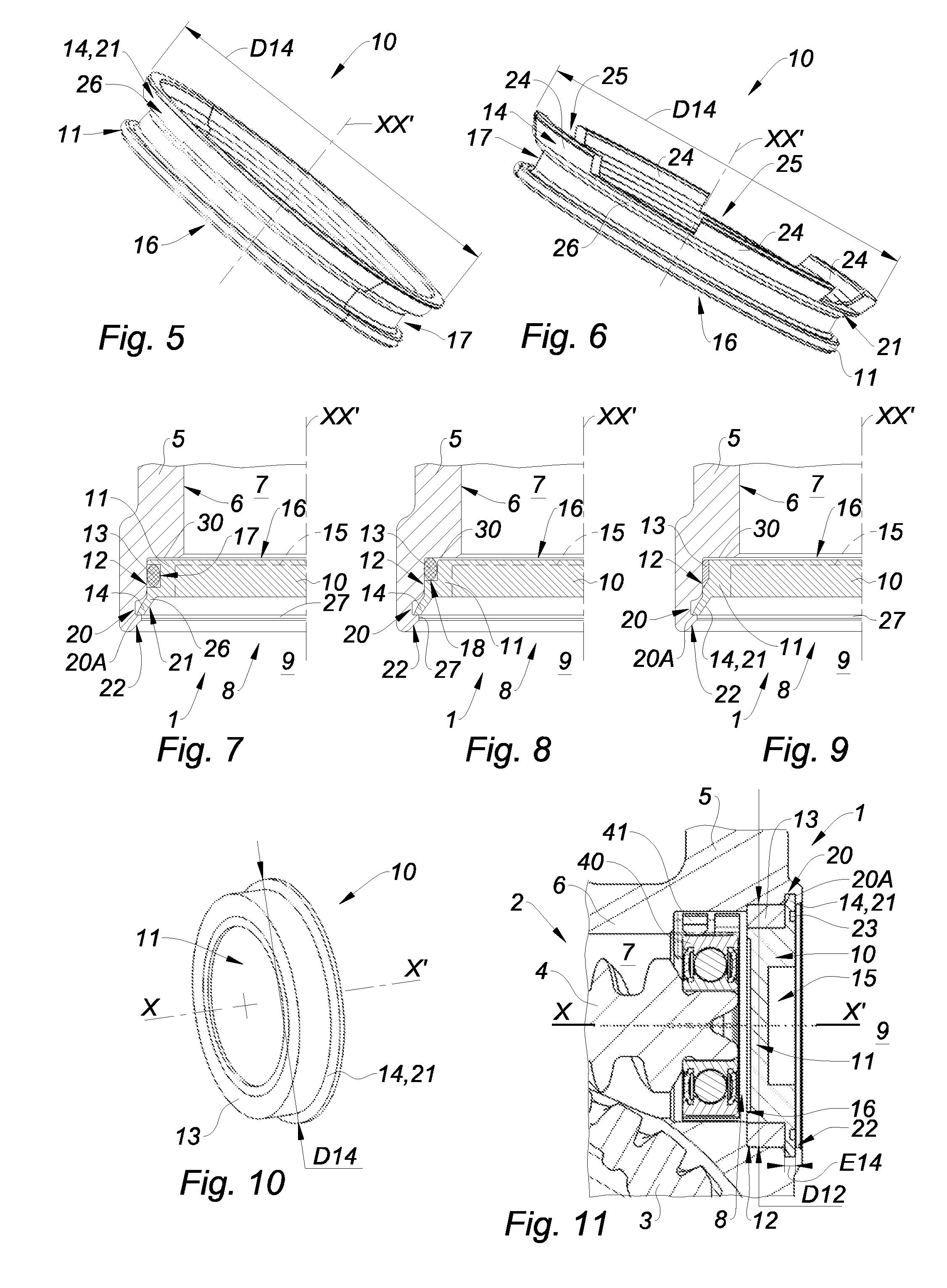 Clippable shutter with a deflector skirt for a steering housing