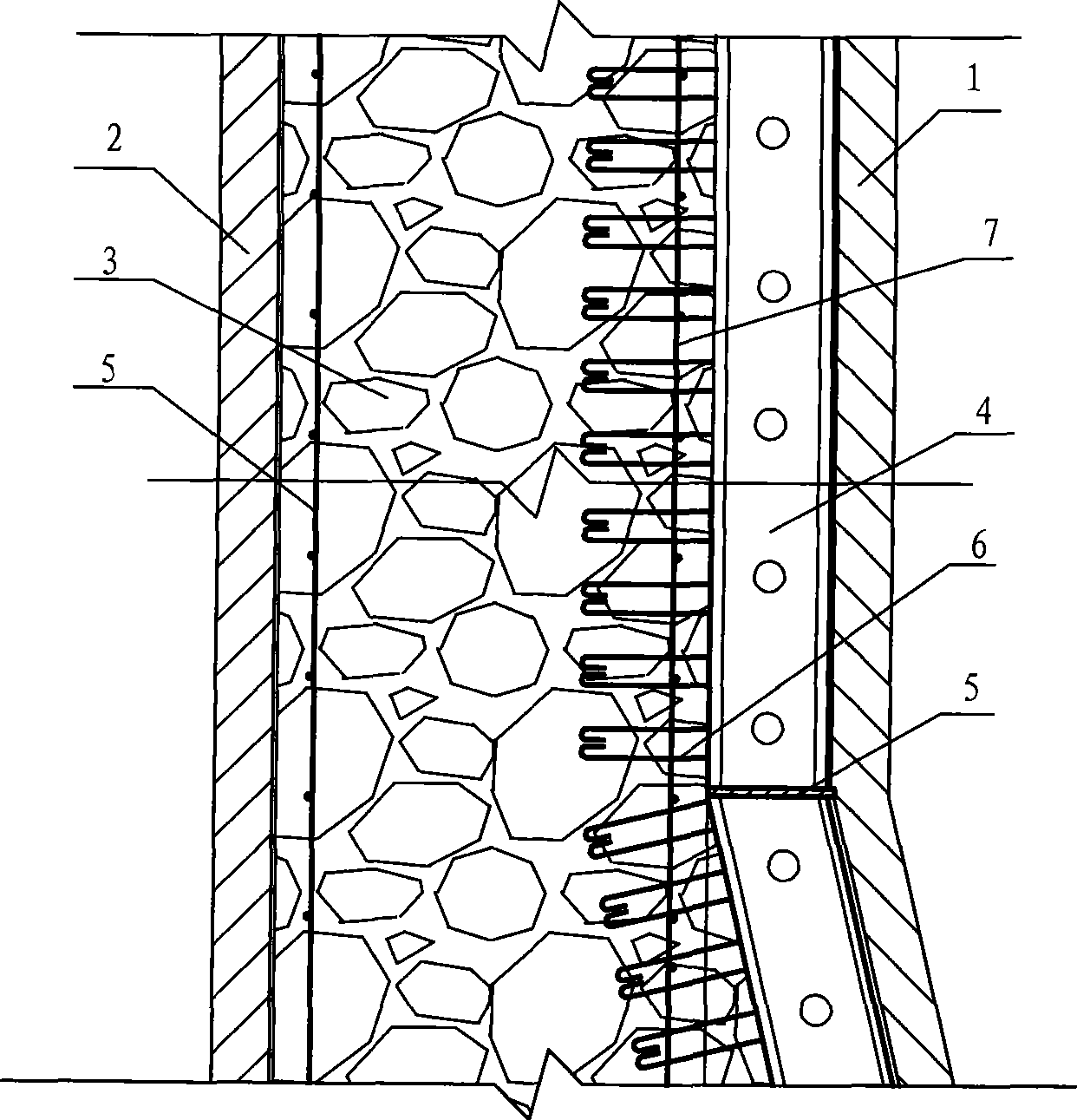 Concrete silo inner lining steel rail and warehouse wall slip form integrated construction method