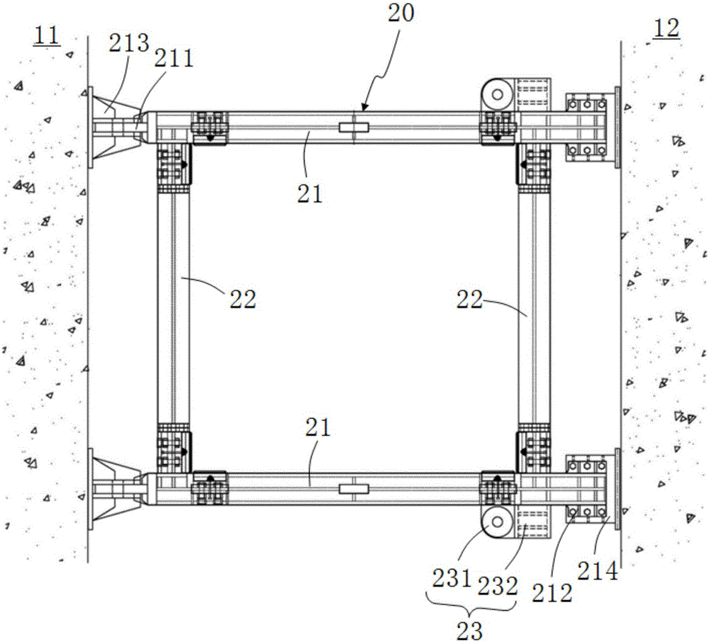 Construction method of super high-rise building large movable arm tower crane in-situ converted from inner climbing to outer hanging