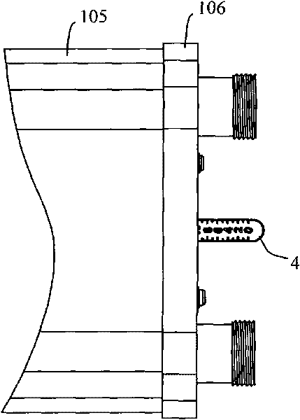 Displacement regulating and amplifying device and base station antenna with same