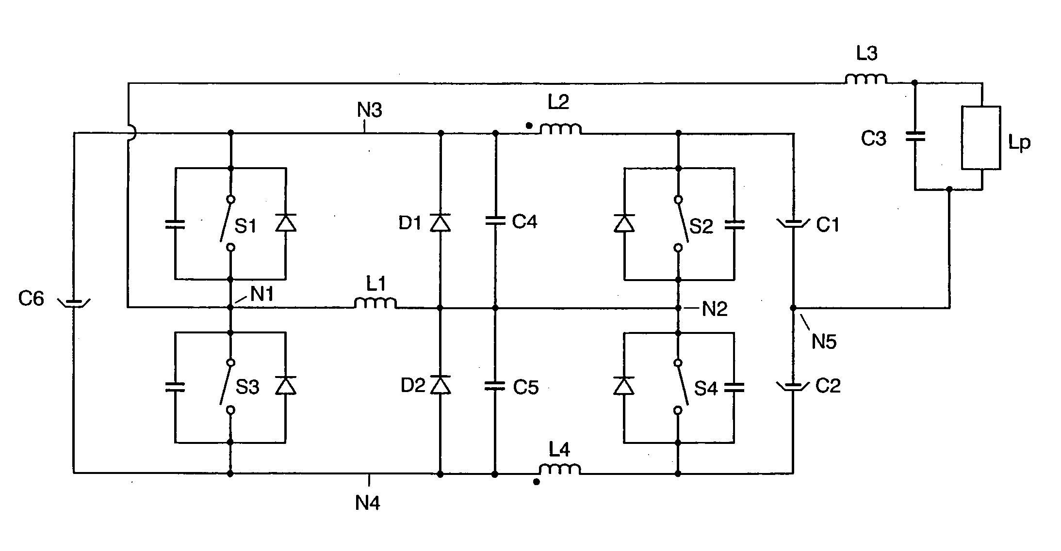 Circuit arrangement having a full bridge with switching load relief for operating lamps