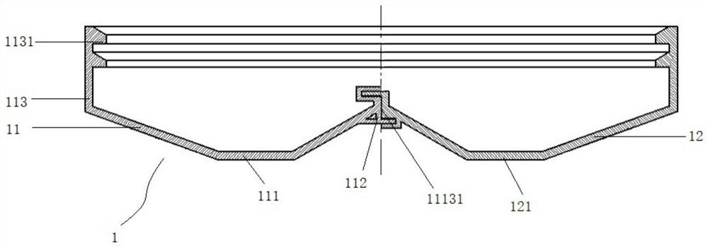 A high-safety horizontal explosion-proof tank door body and horizontal explosion-proof tank capable of realizing labyrinth sealing