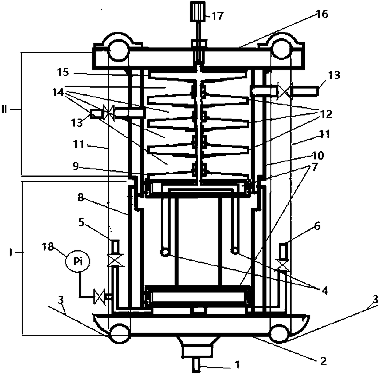 Press filtering device provided with core filtering unit inside