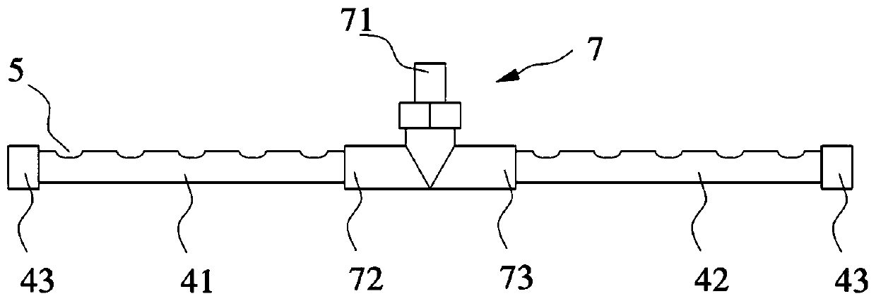 Wet-membrane humidifying device