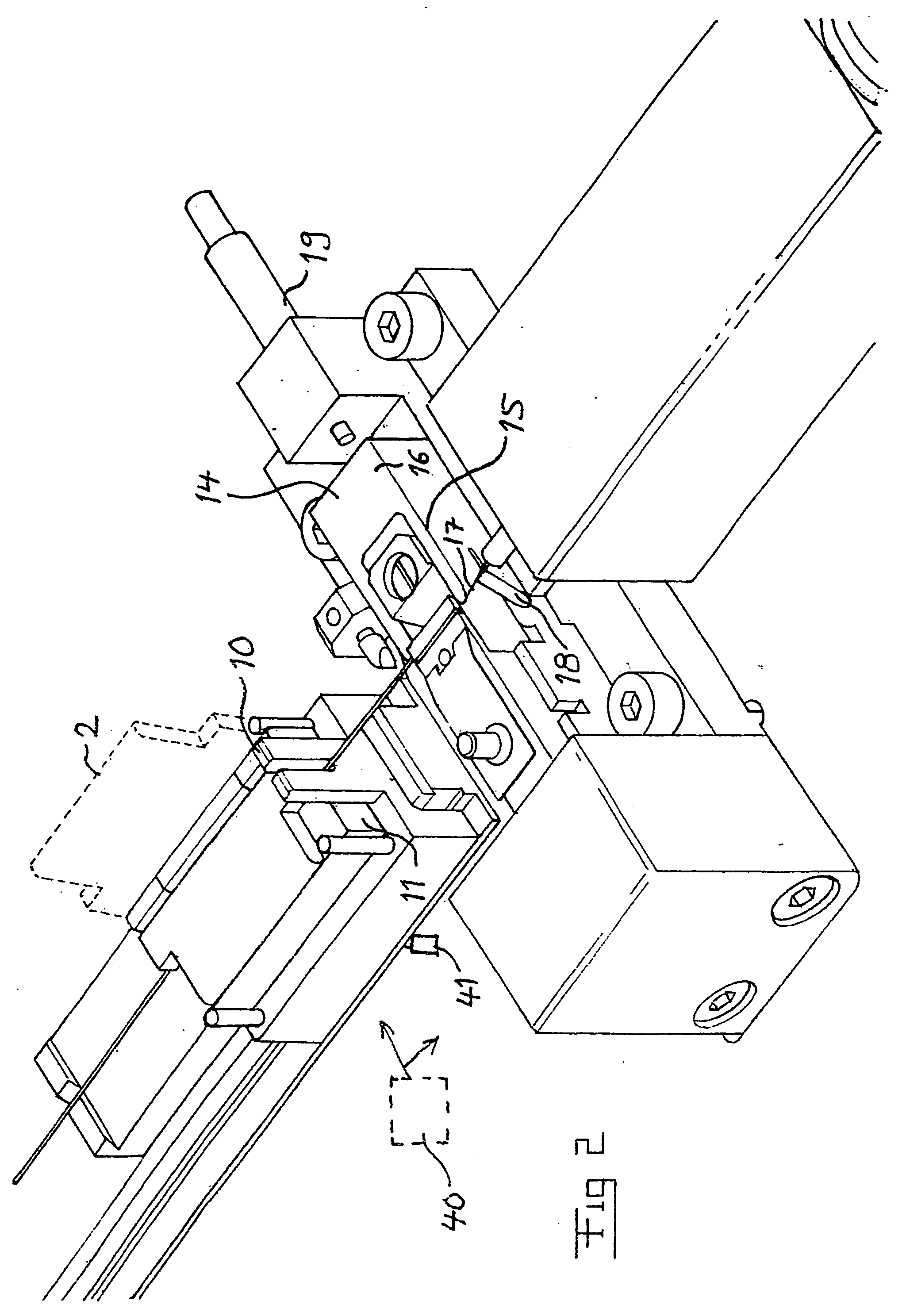 Arrangement and a mehtod for clamping thin rods