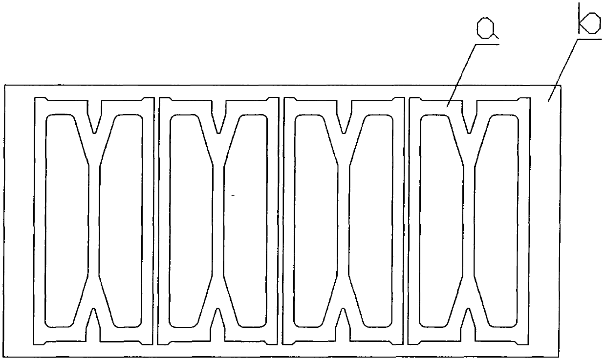 Production method of foam slurry core-filled building block capable of being quickly condensed under steam-curing-free condition