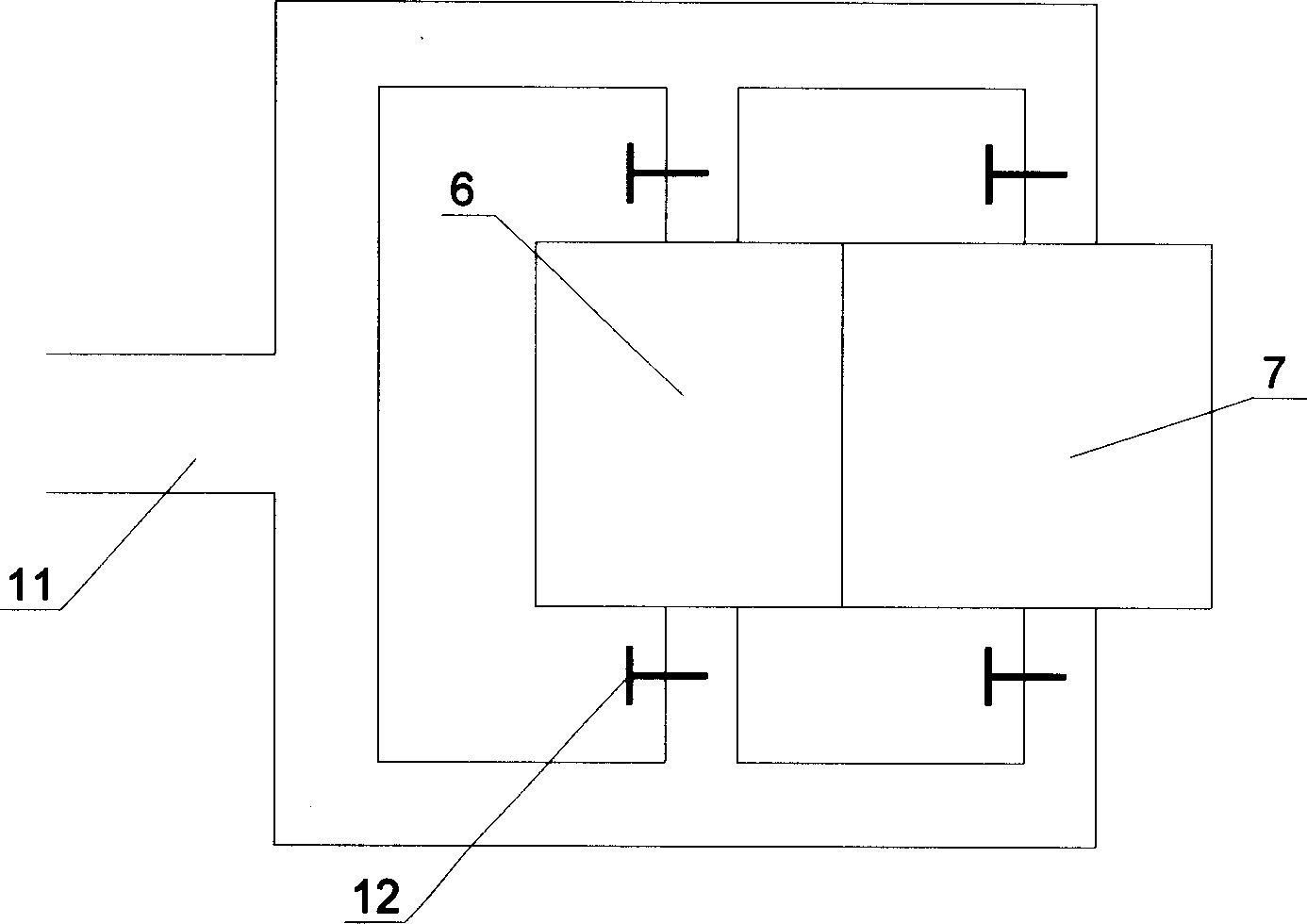 Low nitrogen oxide biomass boiler with variable furnace arch structure