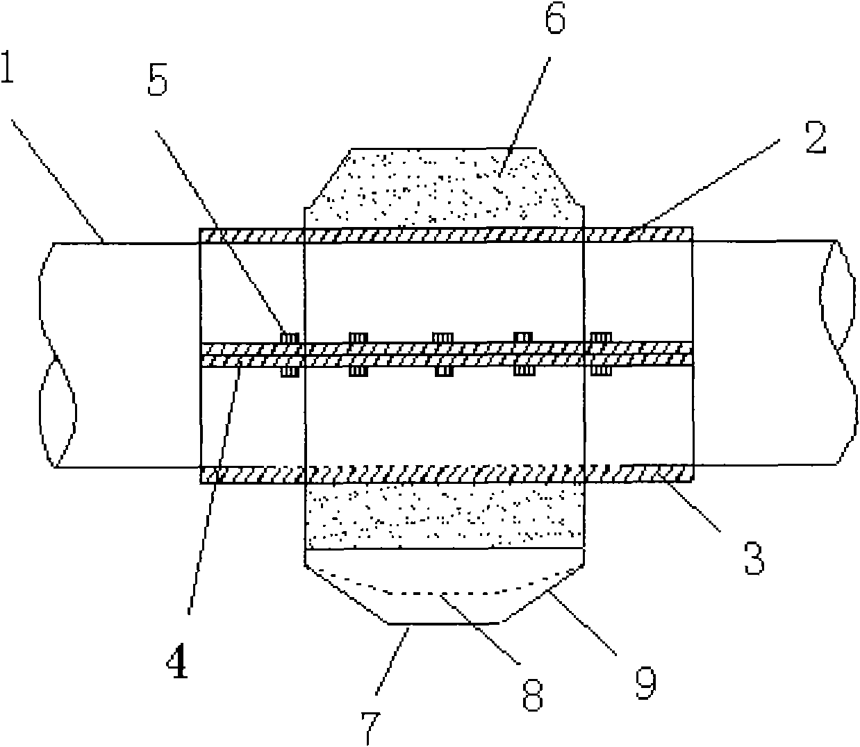 Submarine pipeline buckling preventing device, and manufacturing method and mounting method thereof