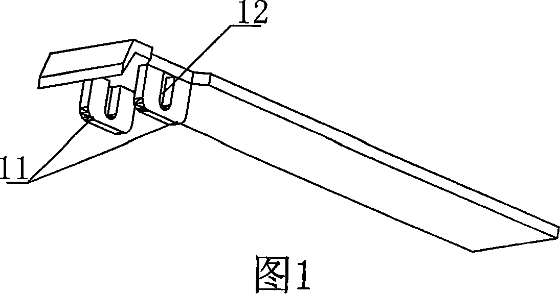 Clamping strap upward and downward turning over nail nipper