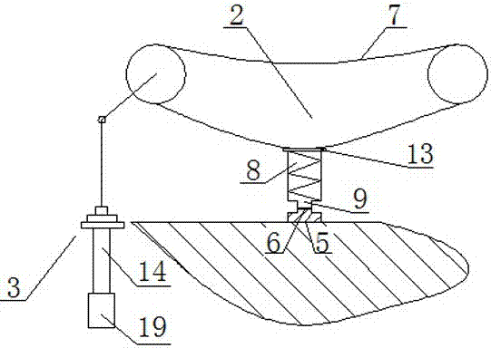 Tablet discharging device, provided with adjusting mechanism, of tablet press, and tablet discharging method of tablet discharging device